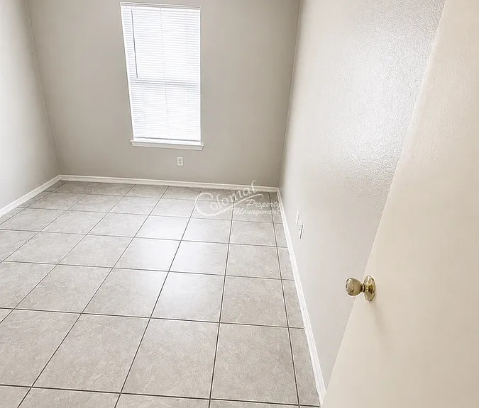 1501 Benttree Dr #B — Photo 8