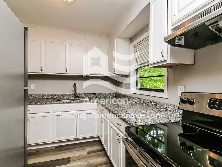 1181965_005_kitchen_5.jpg