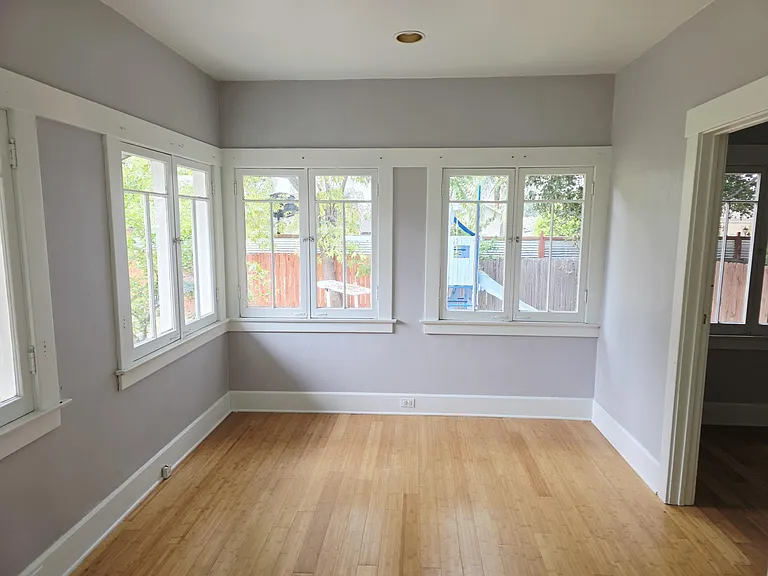2121 Garfield Ave — Photo 6