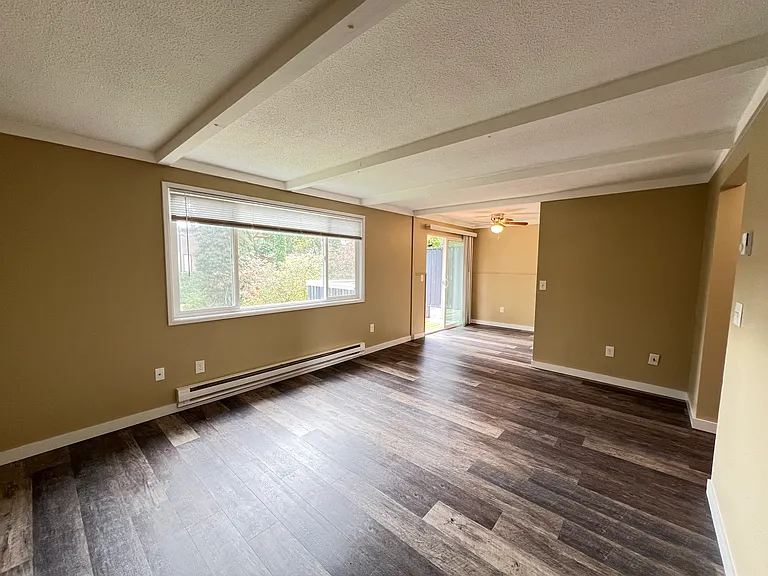 12517 47th Ave SW #14 — Photo 3