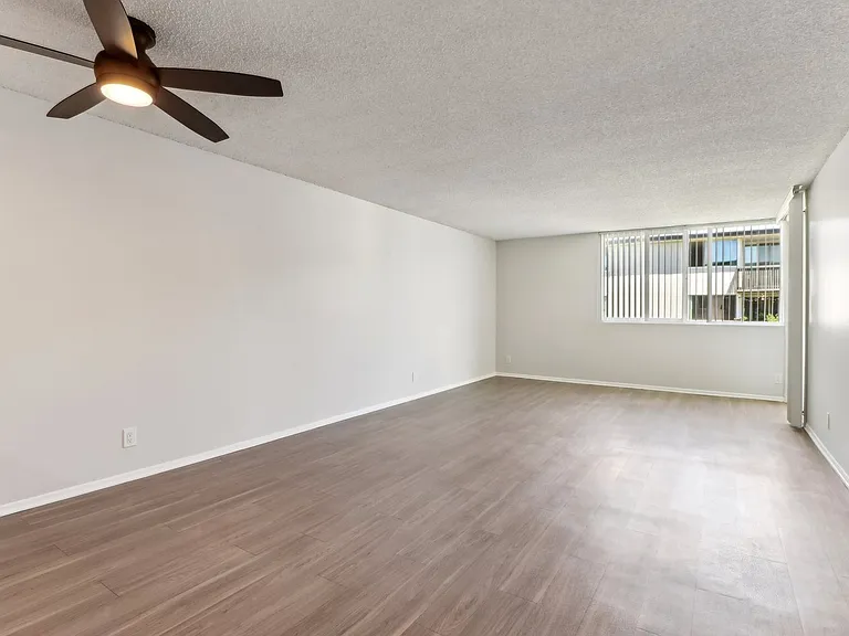 4200 Harbor Blvd — Photo 29