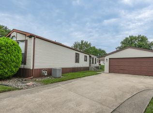 16 Maple Ridge Park, Manteno, IL 60950