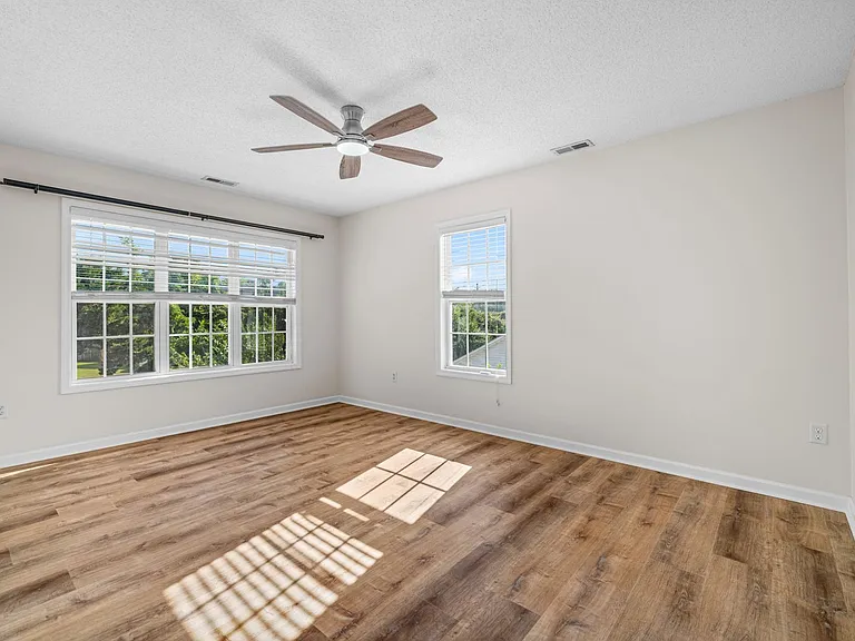 217 Derby Downs Dr — Photo 20