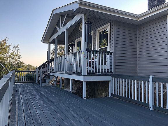 Non-slip front deck