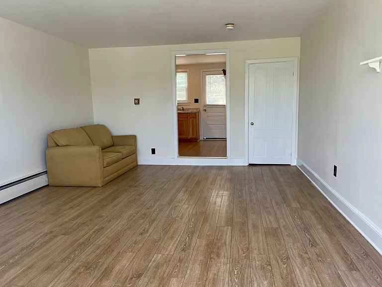 15 N Main St #2 — Photo 4