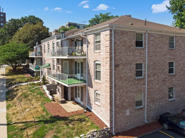 The 31st Street Apartments