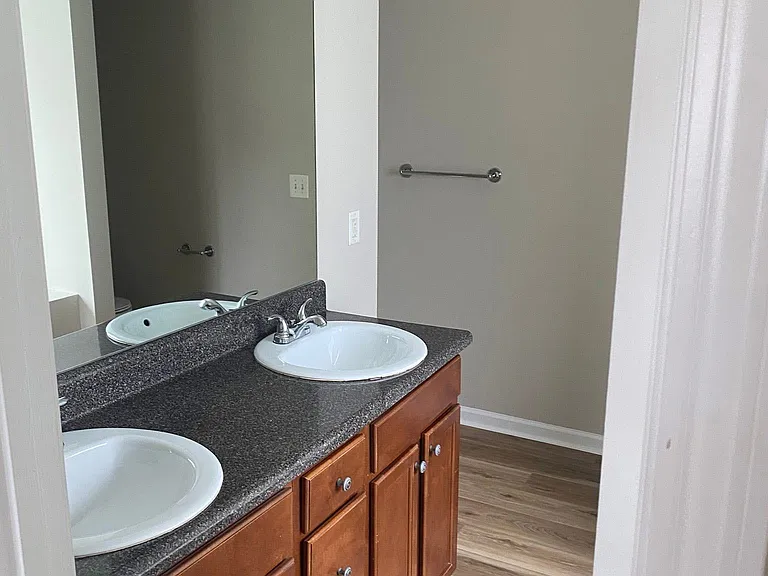 65 Oakbrook Dr — Photo 7
