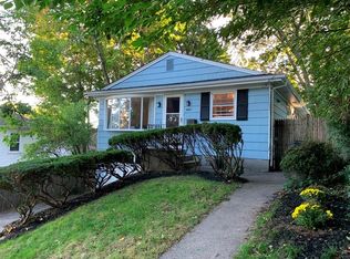 12 Redwood St, Providence, RI 02908