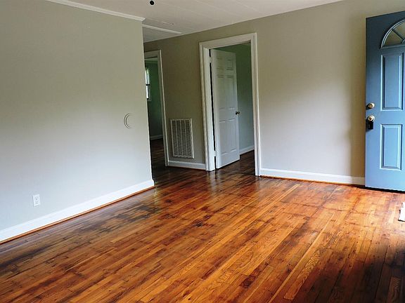 4th image of 204 Brownville St