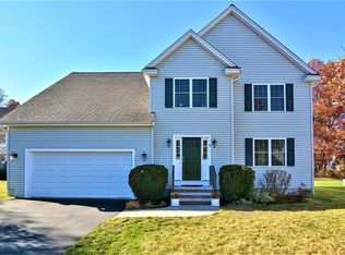 8 Kelly Farm Way, Burlington, MA 01803