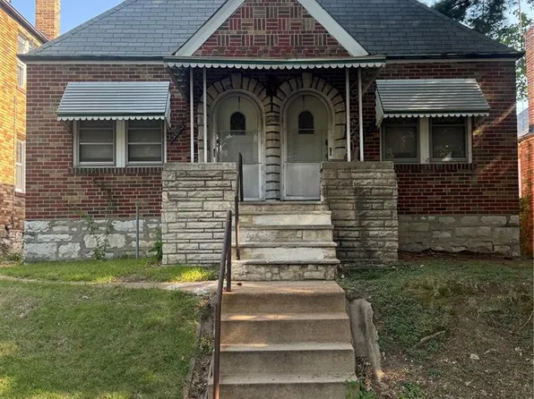5011 Pernod Ave, Saint Louis, MO 63139