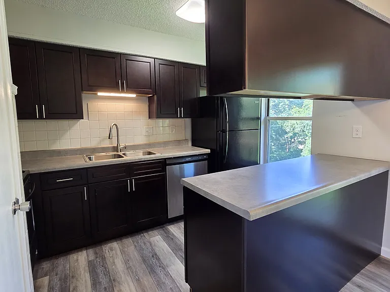 2306 Highland Hill Dr #2306 — Photo 4