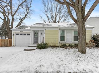 2645 Prairieview Ln N, Aurora, IL 60502