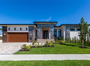 624 Seagrape Dr, Marco Island, FL 34145