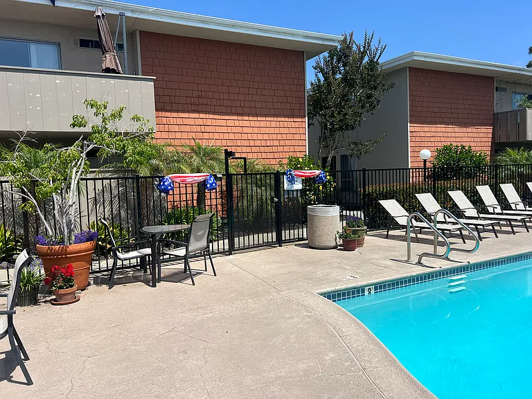 Beachwood Village Apartments — Photo 128