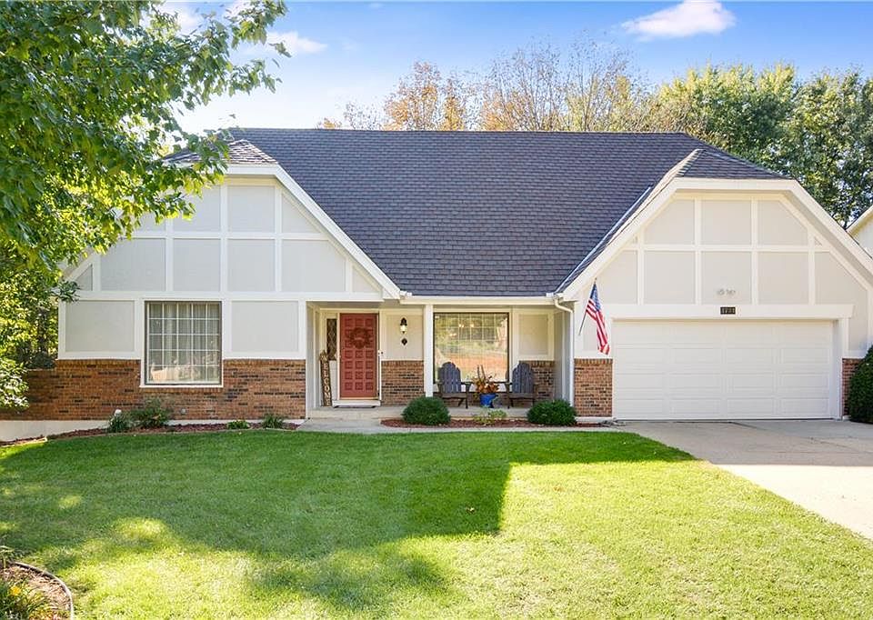 1st image of 3734 NE Beechwood Dr