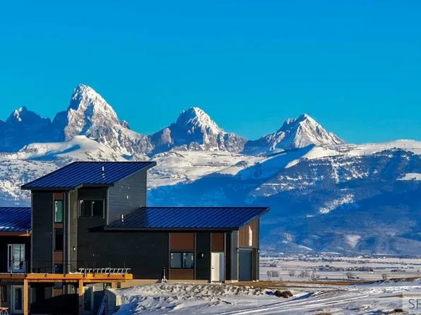 8460 Fawn Rd, Tetonia, ID 83452