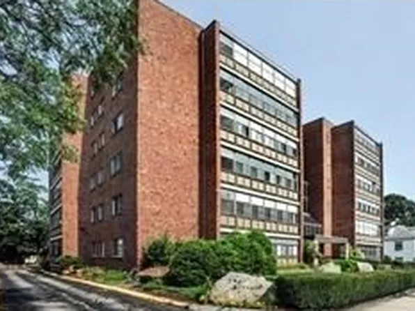 40 Greenleaf St Unit 602, Quincy, MA 02169