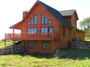 S6620 Crest Dr, Hillpoint, WI 53937