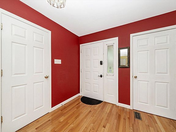 3rd image of 6334 Euclid Ave