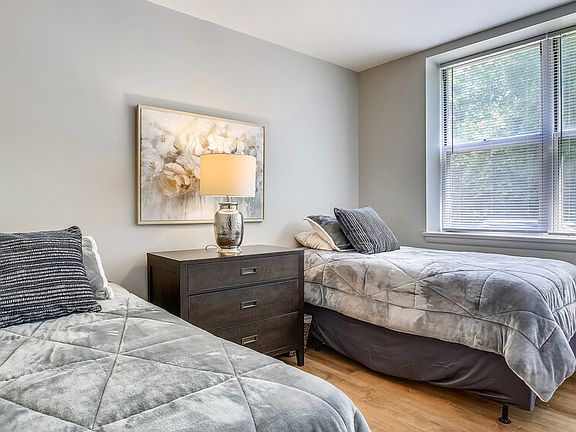 5th image of 3015 Upton Dr APT 226