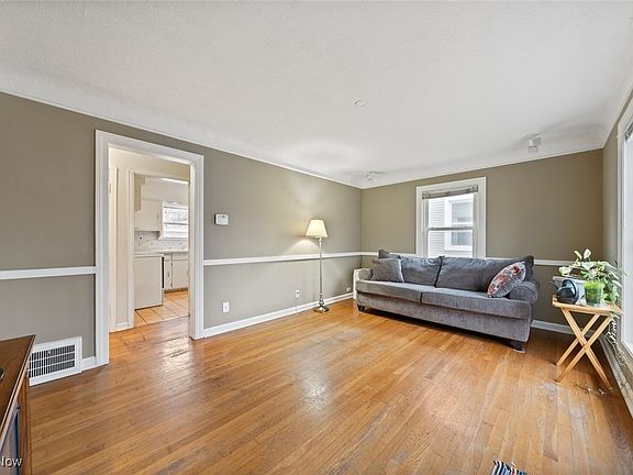 4th image of 4327 W 56th St