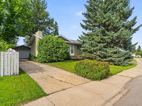 4712 131st Ave NW, Edmonton, AB T5A 3G9