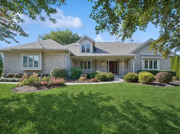 212 Jamestowne Rd, Dundee, IL 60118