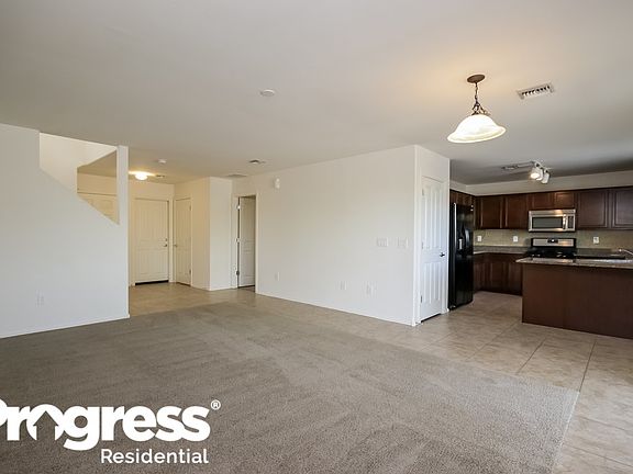 2nd image of 916 W Calle Arroyo Norte