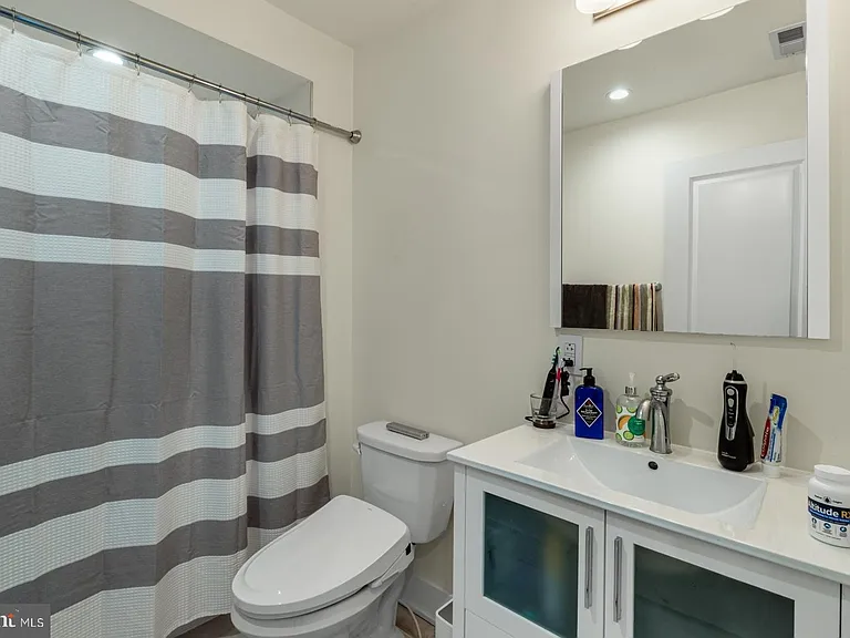 834 N 19th St #3 — Photo 25