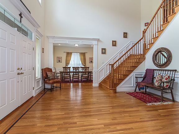 2nd image of 3 Dawson Ct