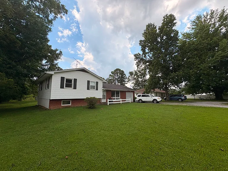 3983 S Illinois Ave — Photo 3