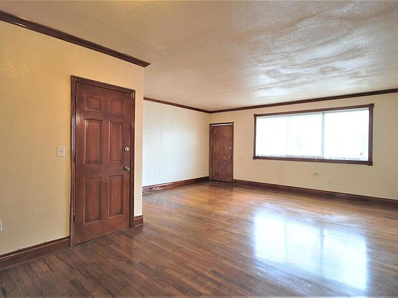 4th image of 75 S Shore Dr APT 5B