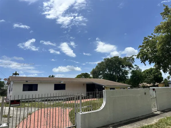 19661 NE 10th Pl, Miami, FL 33179