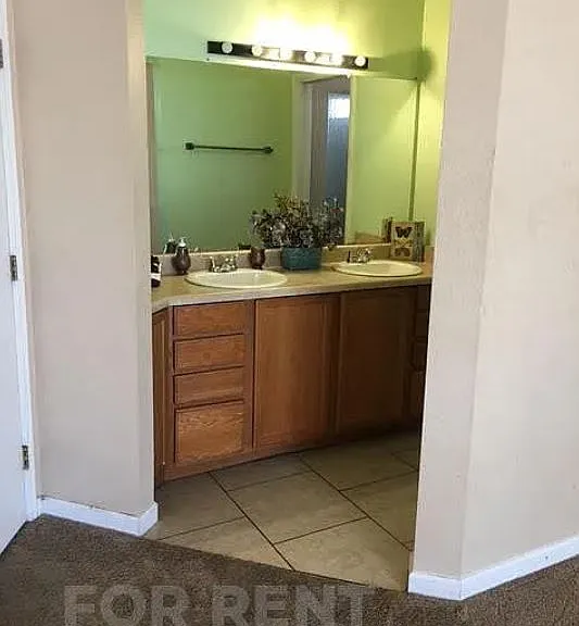 3001 W Hampshire Ct — Photo 9