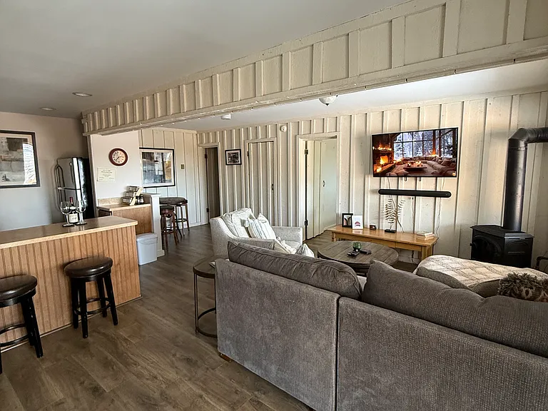 2432 Val D Isere Cir — Photo 4