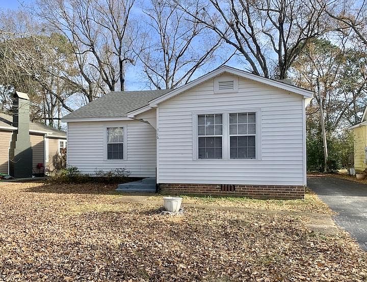 1st image of 916 Clayton Ave