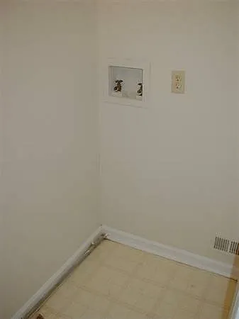 3386 Phillips Cir — Photo 7