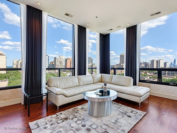 3rd image of 550 W Wellington Ave #Penthouse E