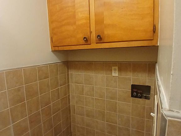 4th image of 2970 Haywood Ave APT B