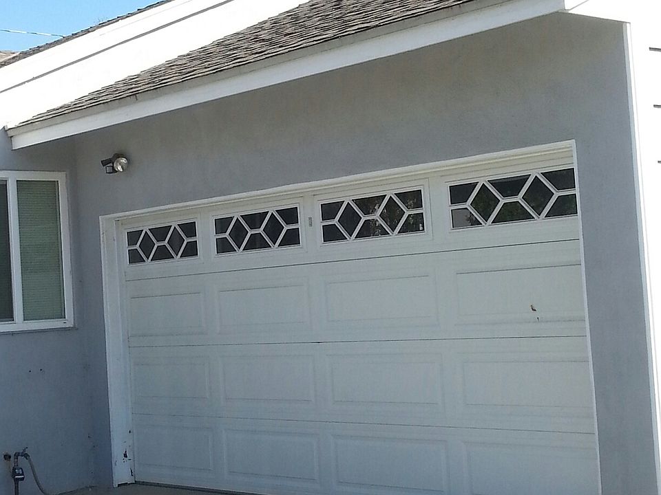 2nd image of 10530 Groveland Ave
