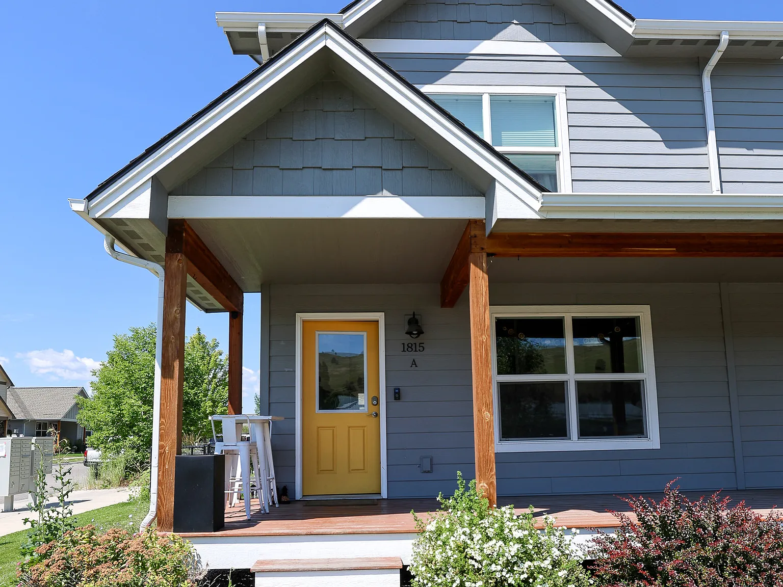 4 bed, 2.5 bath, 2900 sqft, $3,195 — Photo 1