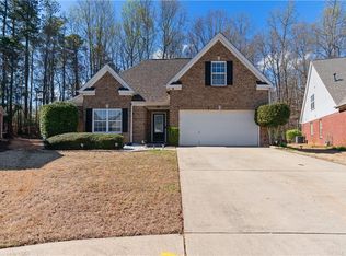 5442 Ashmoore Ln, Flowery Branch, GA 30542