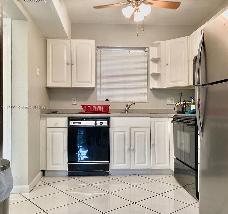1st image of 610 Tennis Club Dr APT 102