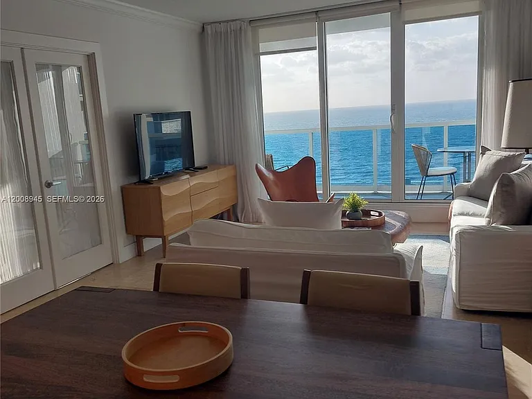 2301 Collins Ave #1125 — Photo 9