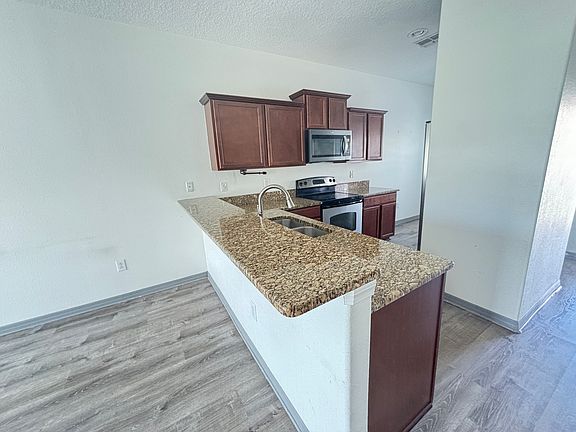 3rd image of 20433 Needletree Dr