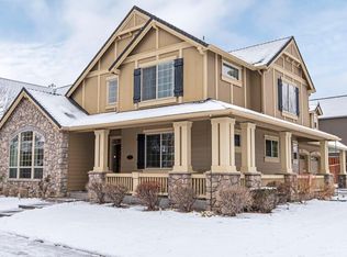 20985 Lava Flow Ln, Bend, OR 97701