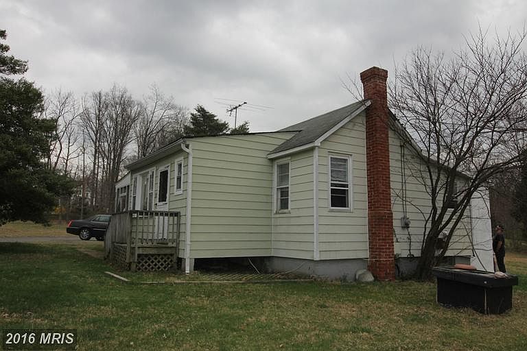 2nd image of 3520 Marseilles Dr