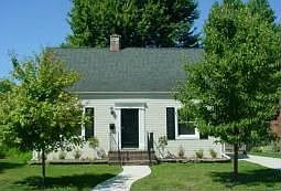 1st image of 769 Loraine St