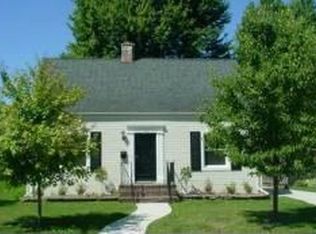 769 Loraine St, Grosse Pointe, MI 48230